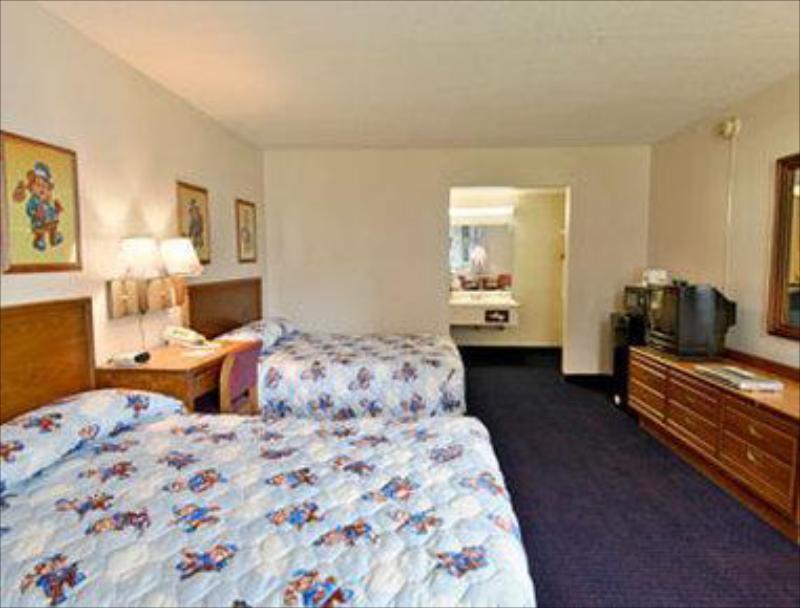Travelodge By Wyndham Флоренс Экстерьер фото