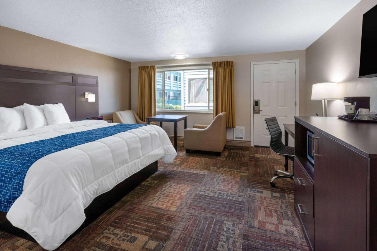 Travelodge By Wyndham Флоренс Экстерьер фото