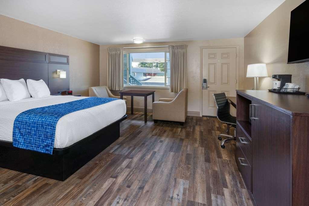 Travelodge By Wyndham Флоренс Номер фото