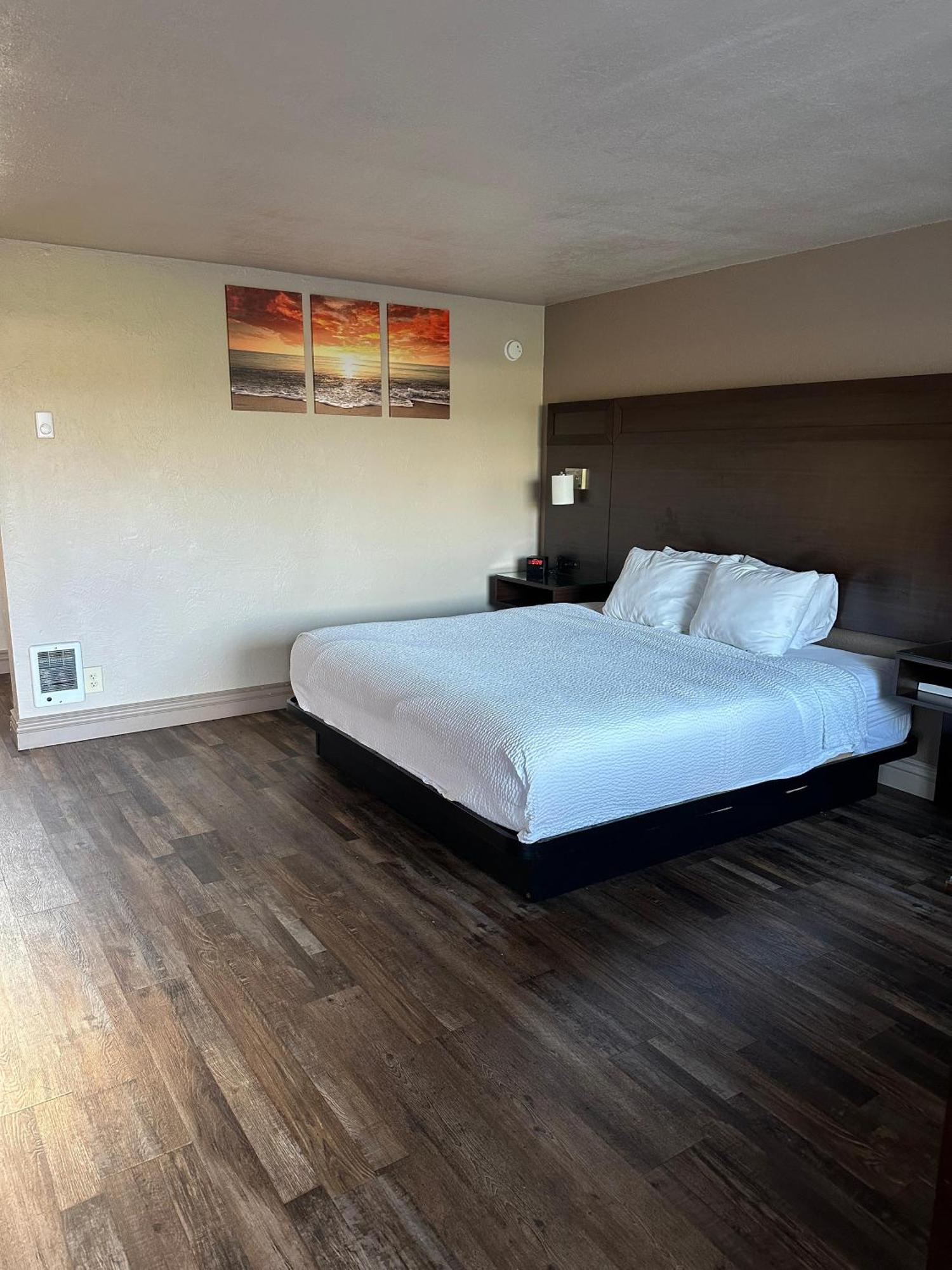 Travelodge By Wyndham Флоренс Экстерьер фото