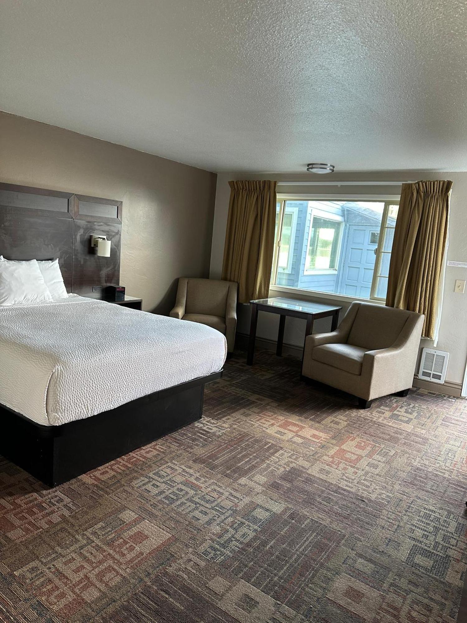 Travelodge By Wyndham Флоренс Экстерьер фото
