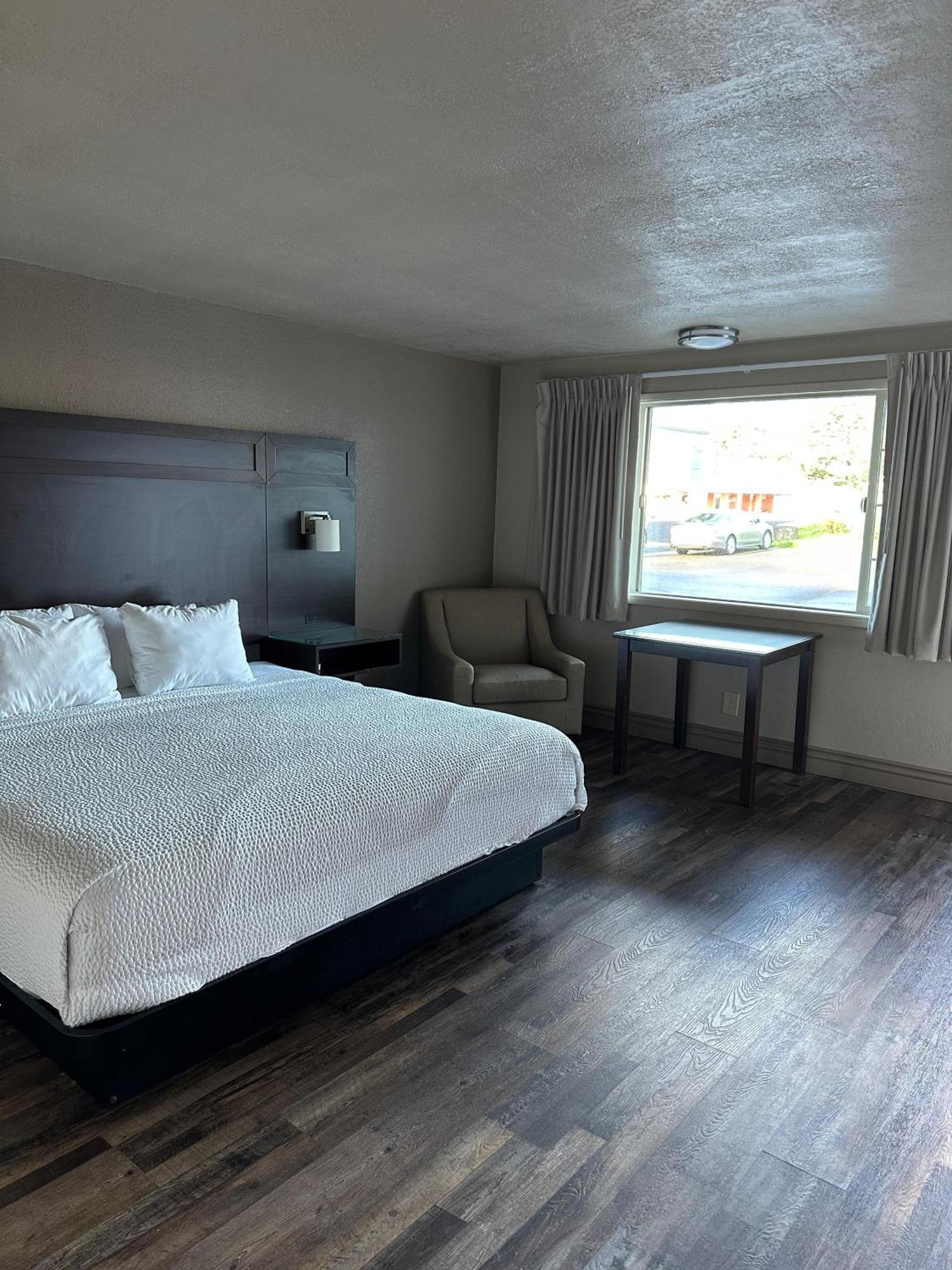 Travelodge By Wyndham Флоренс Экстерьер фото